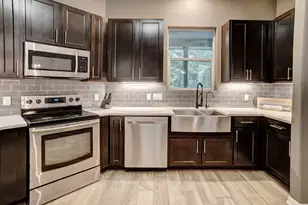 117 W Kamoi Ct, Bastrop, TX 78602 - Photo 14