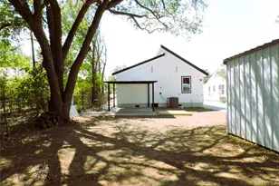 705 E Hwy 82, Nocona, TX 76255 - Photo 18
