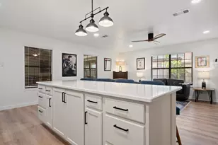 1300 Haskell St, Austin, TX 78702 - Photo 24