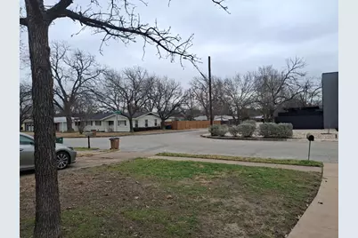 7520 Delafield Lane, Austin, TX 78752 - Photo 8