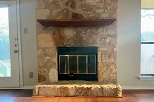 1003 Thousand Oaks Blvd, Georgetown, TX 78628 - Photo 4