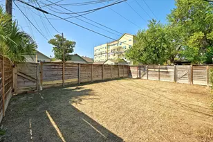 1308 E 52nd St, Austin, TX 78723 - Photo 28