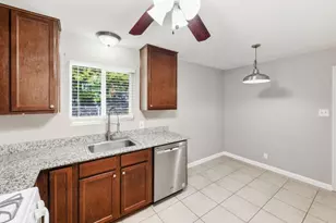 1308 E 52nd St, Austin, TX 78723 - Photo 12