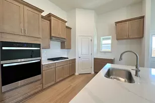 471 Young St, Buda, TX 78610 - Photo 4