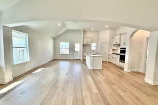 471 Young St, Buda, TX 78610 - Photo 4