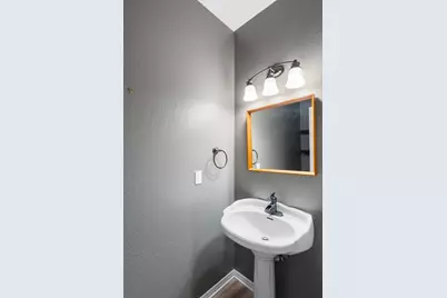 1406 Dapplegrey Lane, Austin, TX 78727 - Photo 14