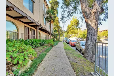 505 W 7th Street #202, Austin, TX 78701 - Photo 2