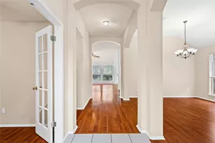 716 Meadow View Dr, Leander, TX 78641 - Photo 2