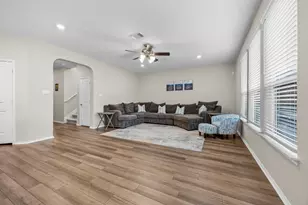 125 Danablu Dr, Hutto, TX 78634 - Photo 10