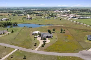 619 Heritage Cove, Hutto, TX 78634 - Photo 2