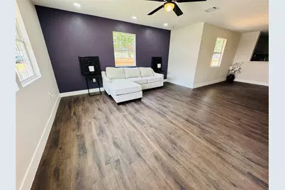 617 Persimmon Street, Lockhart, TX 78644 - Photo 2