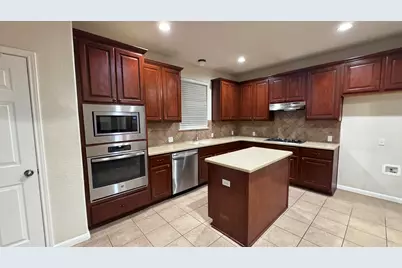 13000 Appaloosa Chase Drive, Austin, TX 78732 - Photo 10