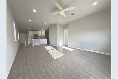 243 Kellys Heroes Way, Jarrell, TX 76537 - Photo 4