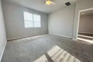 243 Kellys Heroes Wy, Jarrell, TX 76537 - Photo 8