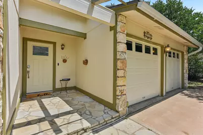 1204 Glen Cove, Round Rock, TX 78681 - Photo 2