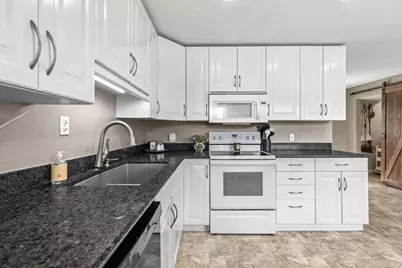 11004 Elm Street, Jonestown, TX 78645 - Photo 14