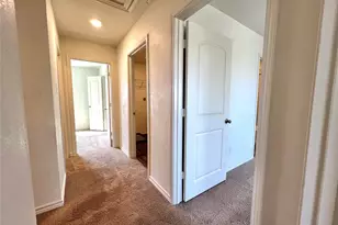 113 Sunnymeade Ln, Jarrell, TX 76537 - Photo 14