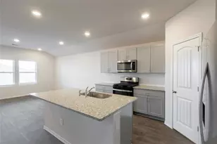 314 N Richland Dr, Lockhart, TX 78644 - Photo 4