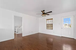 150 Evangeline Ln, Hutto, TX 78634 - Photo 4