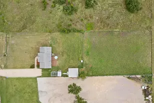 150 Evangeline Ln, Hutto, TX 78634 - Photo 18