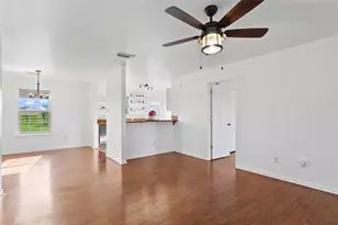 150 Evangeline Ln, Hutto, TX 78634 - Photo 8