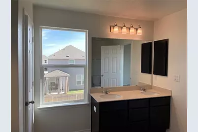 6417 Wagon Spring Street, Del Valle, TX 78617 - Photo 10