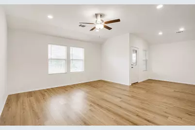 525 Sebring Circle, Hutto, TX 78634 - Photo 4