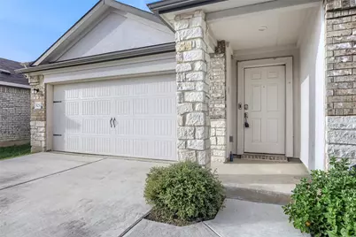 525 Sebring Circle, Hutto, TX 78634 - Photo 2