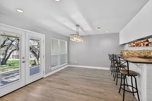 320 Twin Sails, Horseshoe Bay, TX 78657 - Photo 2