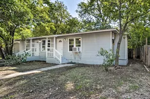 1026 Haynes St, San Marcos, TX 78666 - Photo 2