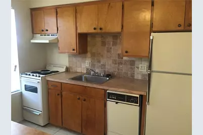 619 W 37th Street #204, Austin, TX 78705 - Photo 2