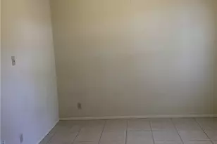 619 W 37th St, Austin, TX 78705 - Photo 8