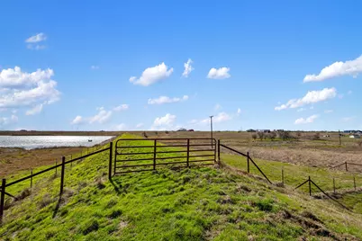 700 County Road 466, Elgin, TX 78621 - Photo 20