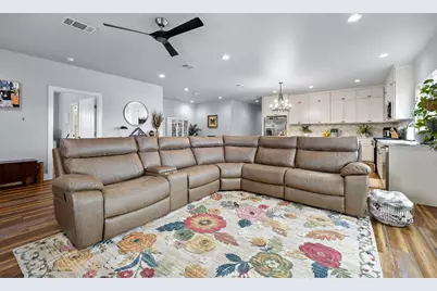 611 Elliott Street, Taylor, TX 76574 - Photo 10