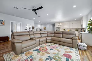 611 Elliott St, Taylor, TX 76574 - Photo 10