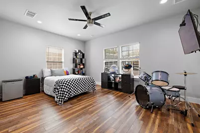 611 Elliott Street, Taylor, TX 76574 - Photo 18