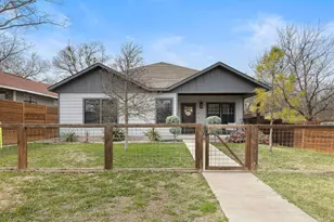 611 Elliott St, Taylor, TX 76574 - Photo 1