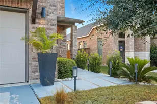 2838 High Castle Ln, San Antonio, TX 78245 - Photo 4