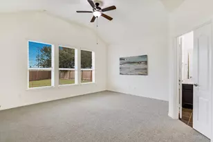 115 Mollie Dr, Hutto, TX 78634 - Photo 10