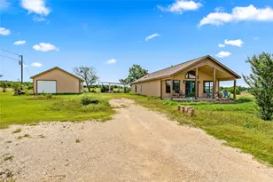 1325 Co Rd 269, Oglesby, TX 76561 - Photo 28