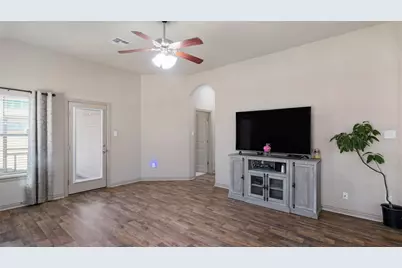 102 N Pasture Cove, Hutto, TX 78634 - Photo 8