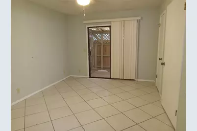 910 E Meadowmere Lane S, Austin, TX 78758 - Photo 8