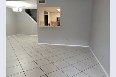 910 E Meadowmere Lane S, Austin, TX 78758 - Photo 2