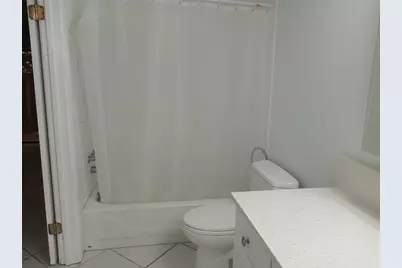 910 E Meadowmere Lane S, Austin, TX 78758 - Photo 10