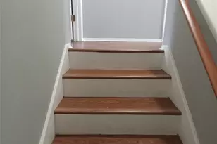 910 E Meadowmere Ln S, Austin, TX 78758 - Photo 16