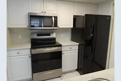 910 E Meadowmere Lane S, Austin, TX 78758 - Photo 6