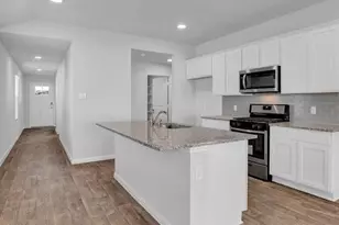 211 Hamilton Pool Ln, Bastrop, TX 78602 - Photo 1