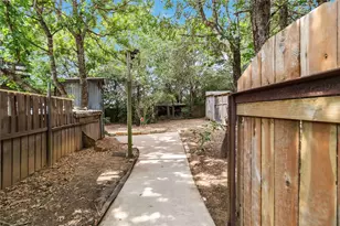 208 Old Potato Rd, Paige, TX 78659 - Photo 22