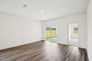 328 Sieders St, Taylor, TX 76574 - Photo 6