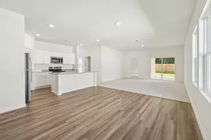 328 Sieders St, Taylor, TX 76574 - Photo 4